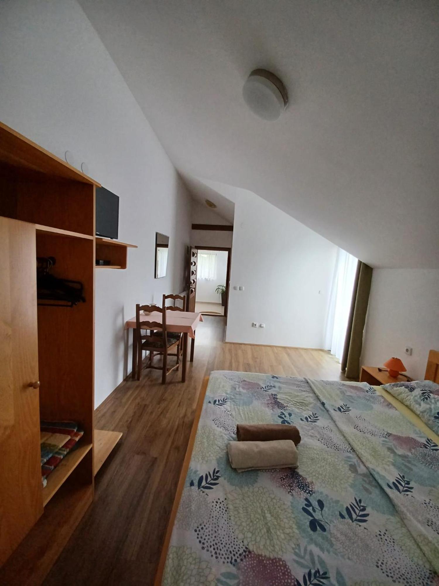 Bed & Breakfast Helena Grabovac  Extérieur photo