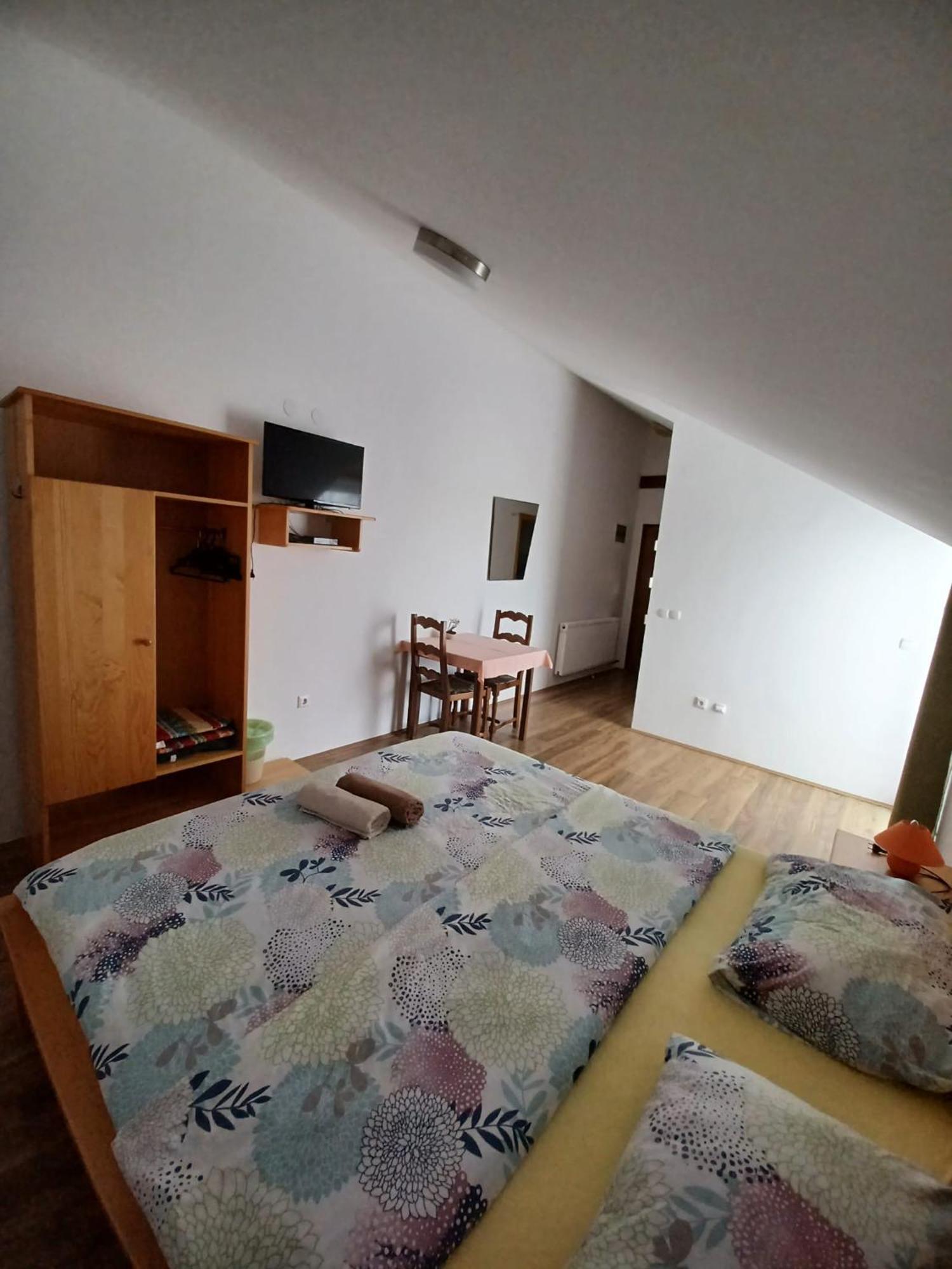 Bed & Breakfast Helena Grabovac  Extérieur photo