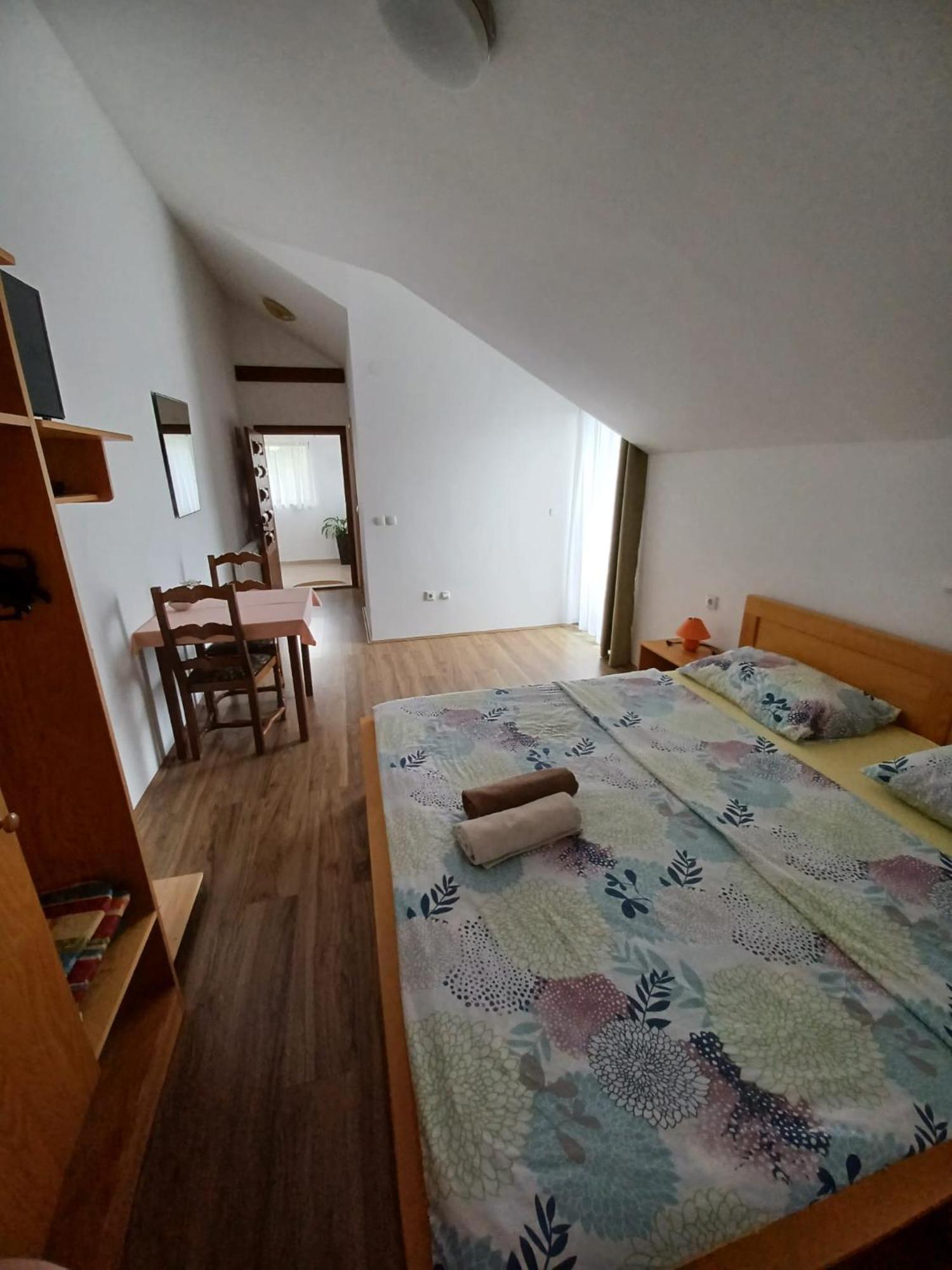 Bed & Breakfast Helena Grabovac  Extérieur photo